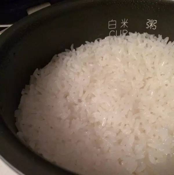 怎么煮米饭满屋香,如何煲一锅美味香甜的米饭