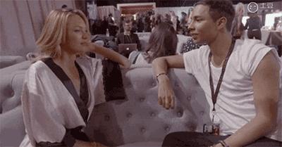 上帝の光|穿衣服对她是种浪费,生的孩子叫腰精的后裔