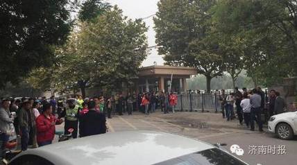 骇人听闻的学生袭击老师事件,郭店中学持刀伤人新闻