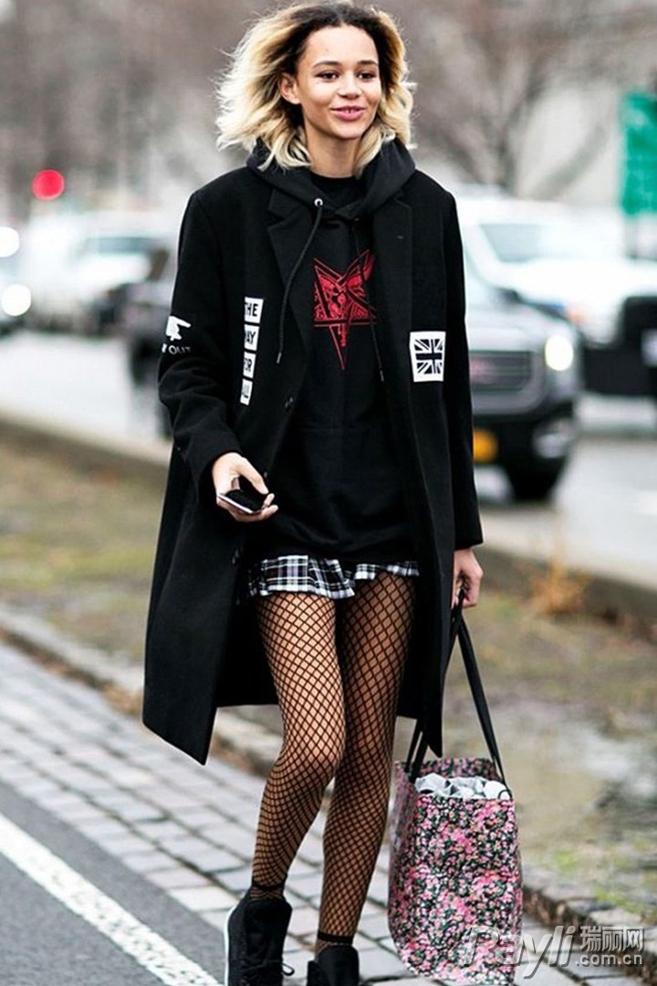 摆脱俗艳！网袜的正确打开方式