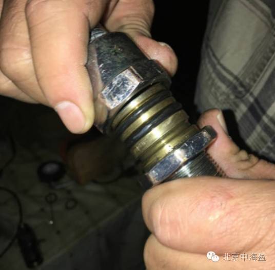 加油油枪接口漏油处理办法,加油油枪漏油出来了怎么办