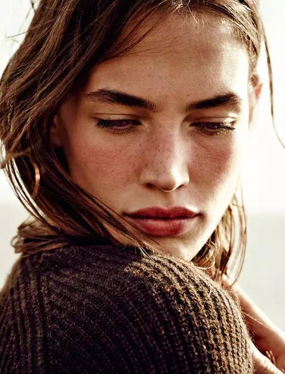 雀斑妆很流行可雀斑很恼人,就要化妆就要美