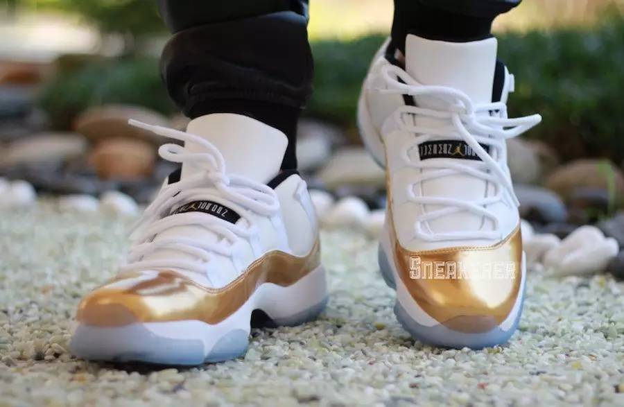 看上去很有钱的鞋子,看起来有钱又干净白色鞋