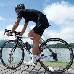 公路车与山地车比较,自行车锻炼选山地车还是公路车