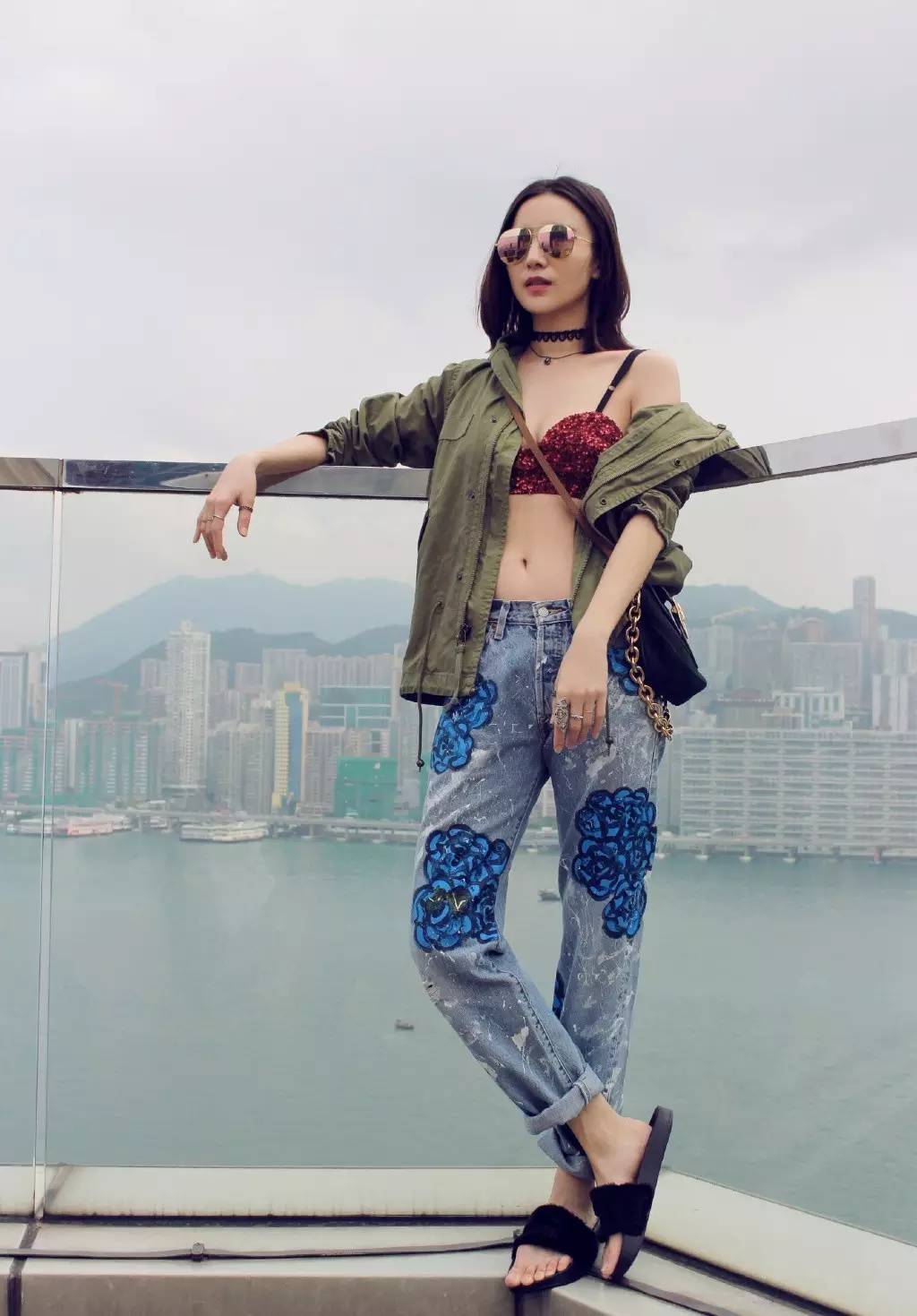 宋佳和杨幂穿衣搭配,杨幂宋佳靠一个发型变少女