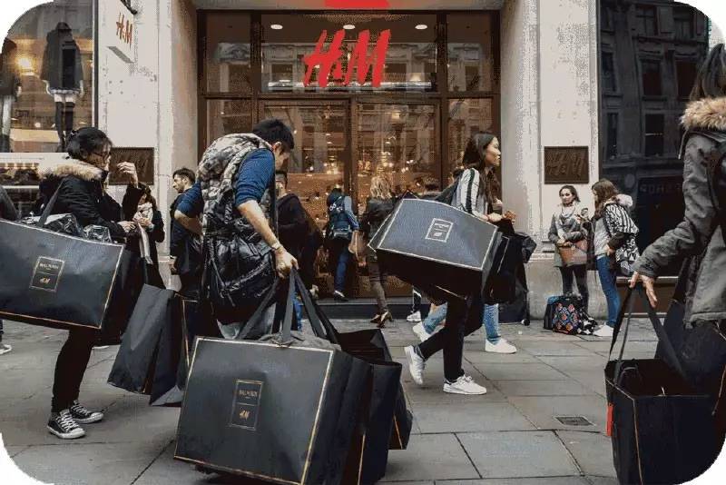 hm的联名白色衣服,hm联名高定系列