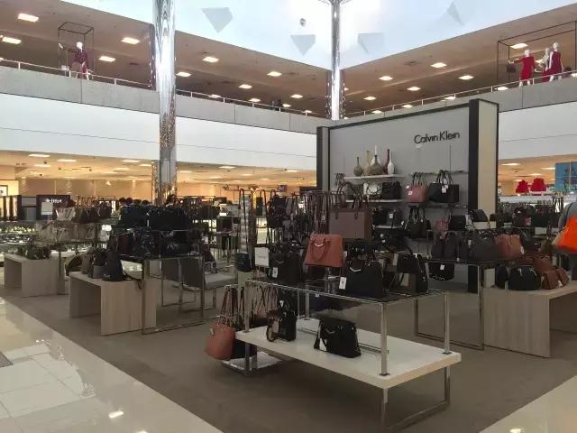 这里买一线大牌比香港便宜3成！风景还很美！