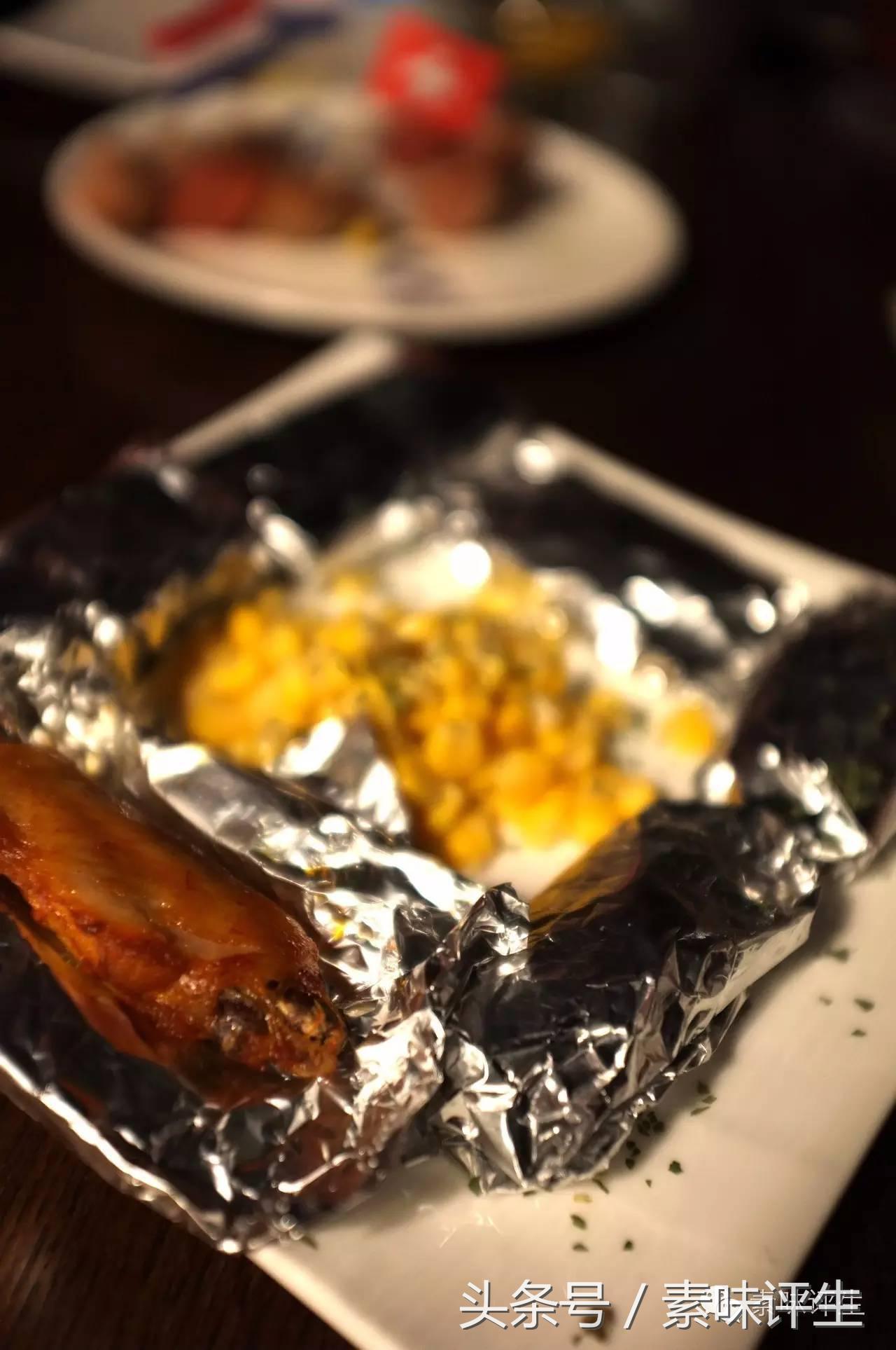 足球元素的酒吧,天空休闲足球酒吧