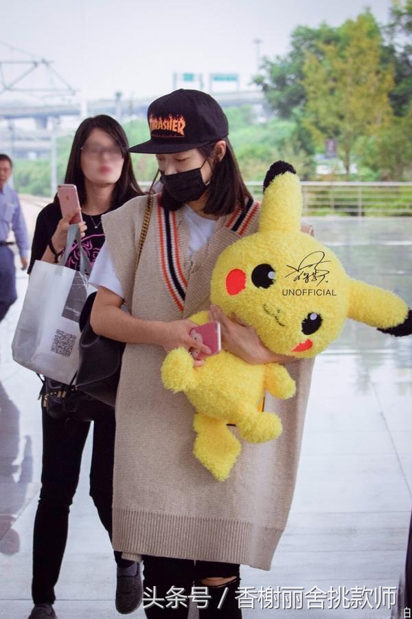 撕裂的破洞、褴褛的衣袖、线头满天飞的裤腿...我们穷人都爱它