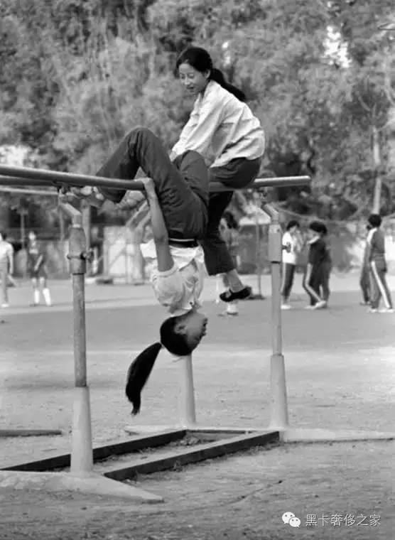 那个年代没有YSL，我们也很时髦