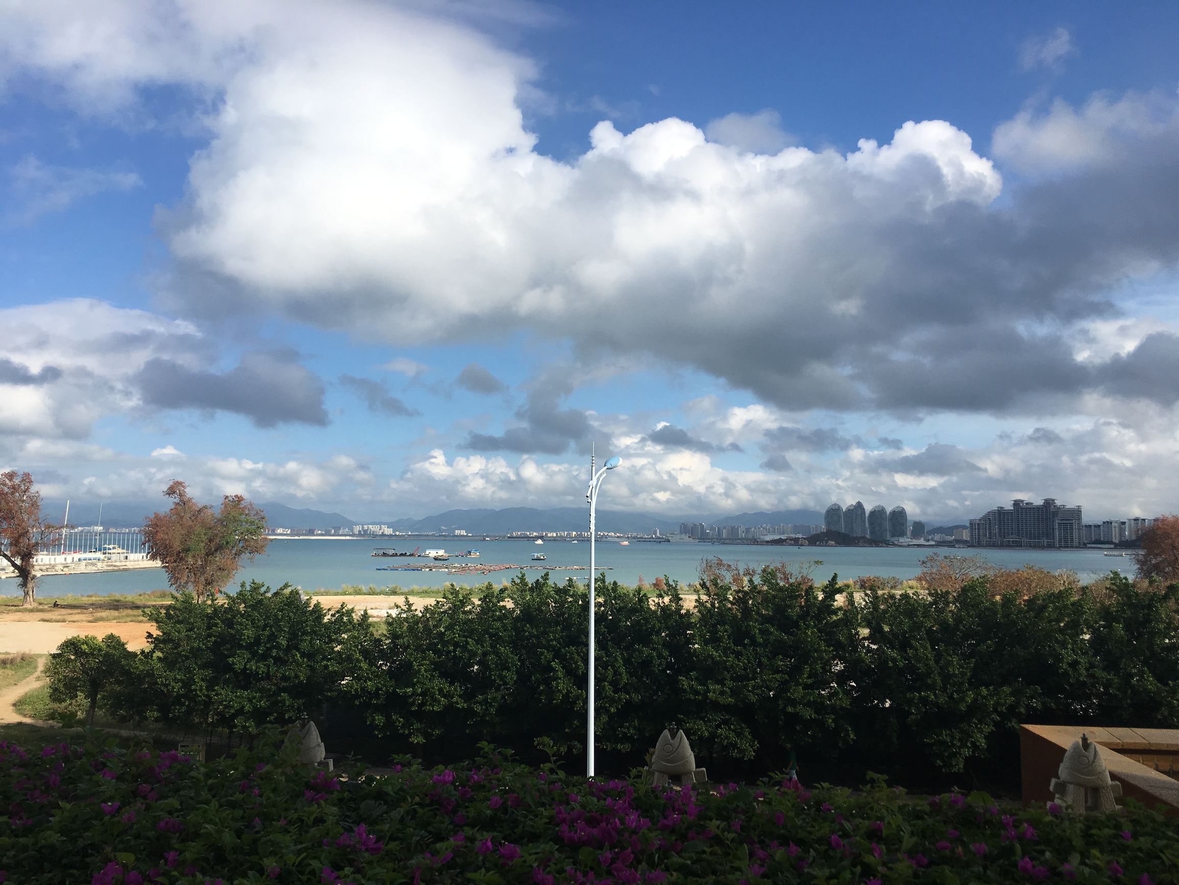 三亚一个来了就不想再来的城市,三亚来了就不想走的城市