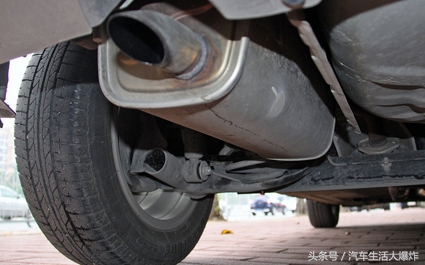 汽车消声器坏了是修还是换,汽车排气管消声器清洗的正确方法