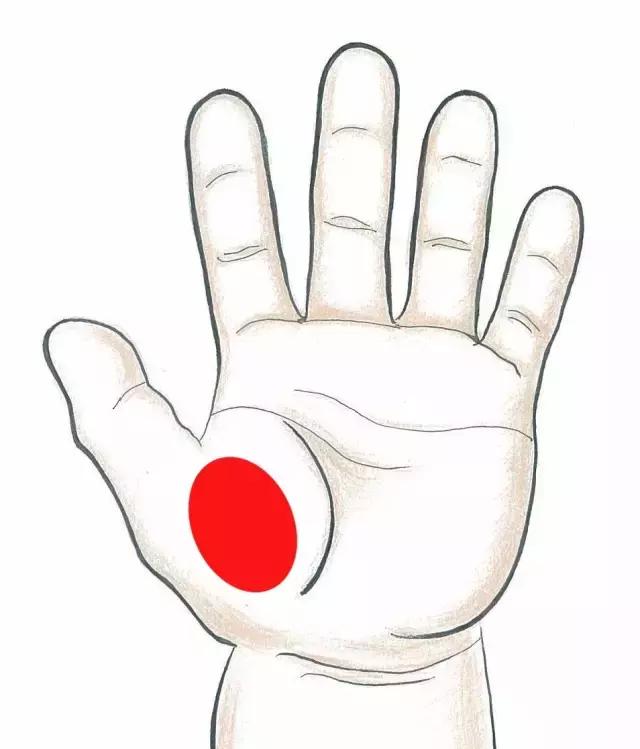 宝宝鼻梁发青是什么原因,孩子鼻梁子发青