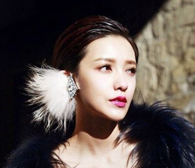 大饼脸双下巴适合什么短发发型,大饼脸头发少的女生适合什么短发