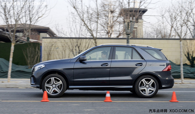 奔驰gle400行驶质感,19款奔驰gle400臻藏版试驾