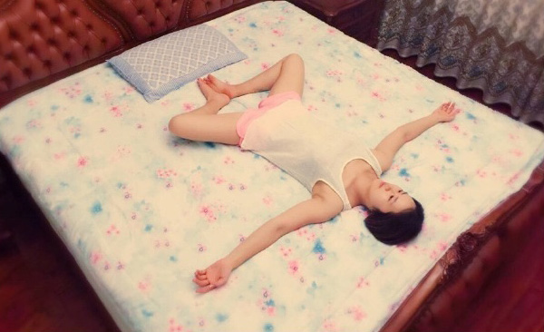 失眠瑜伽练8个动作,失眠睡前瑜伽体式