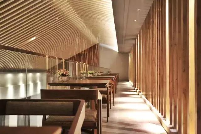 美豪皆丽致烟雨醉无锡