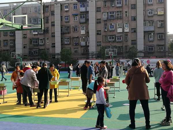 亲子嘉年华，创意无极限——汝河新区小学