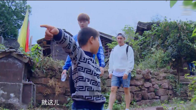 爸爸4里腼腆小男孩终于有台词了，还挺活泼的，原来名字叫欣宇！