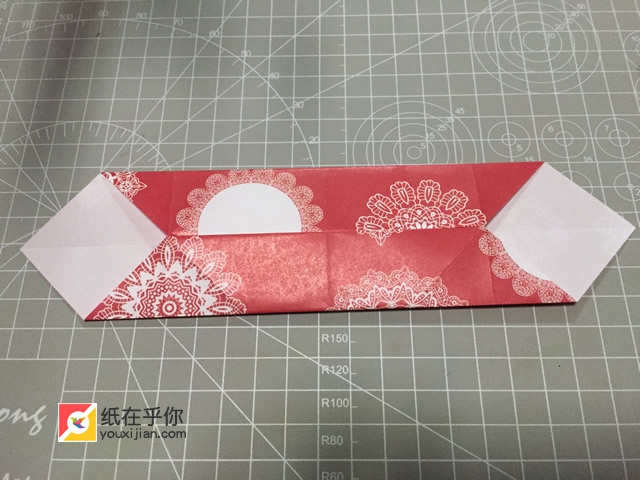 纸在乎你手工折纸：心形盒子折纸视频图解