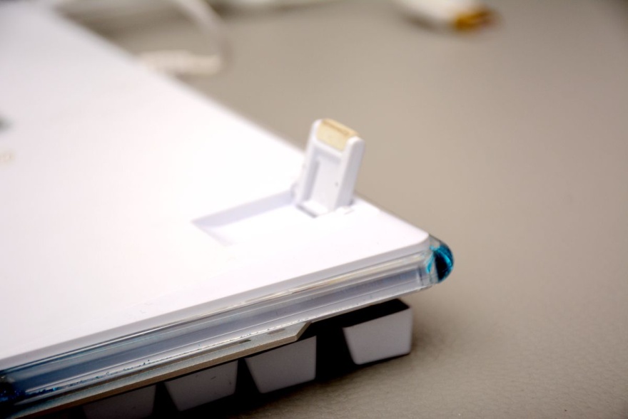 难得有个薄的机械键盘，颜值担当的达尔优EK815开箱