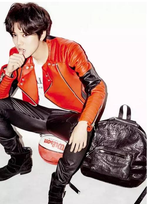 今日发售的HMXKenzo联名款，就算丑哭也要买