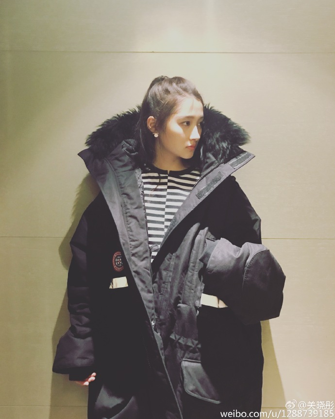 关晓彤被吐槽穿大人衣服,关晓彤冬天穿秋裤