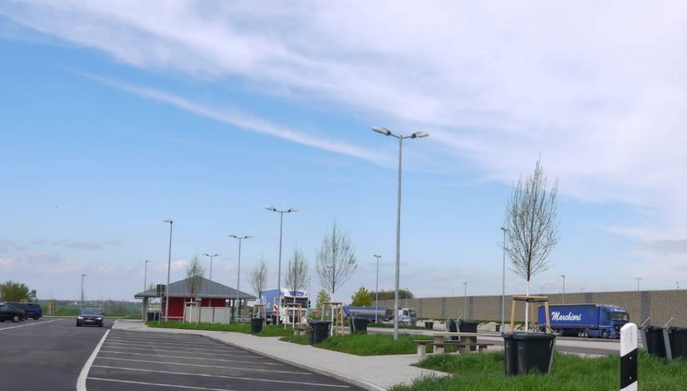 叶克飞：请放心，大摇大摆地使用政府厕所吧