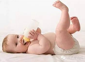 宝宝腹泻，只因妈妈换奶粉的一个疏忽