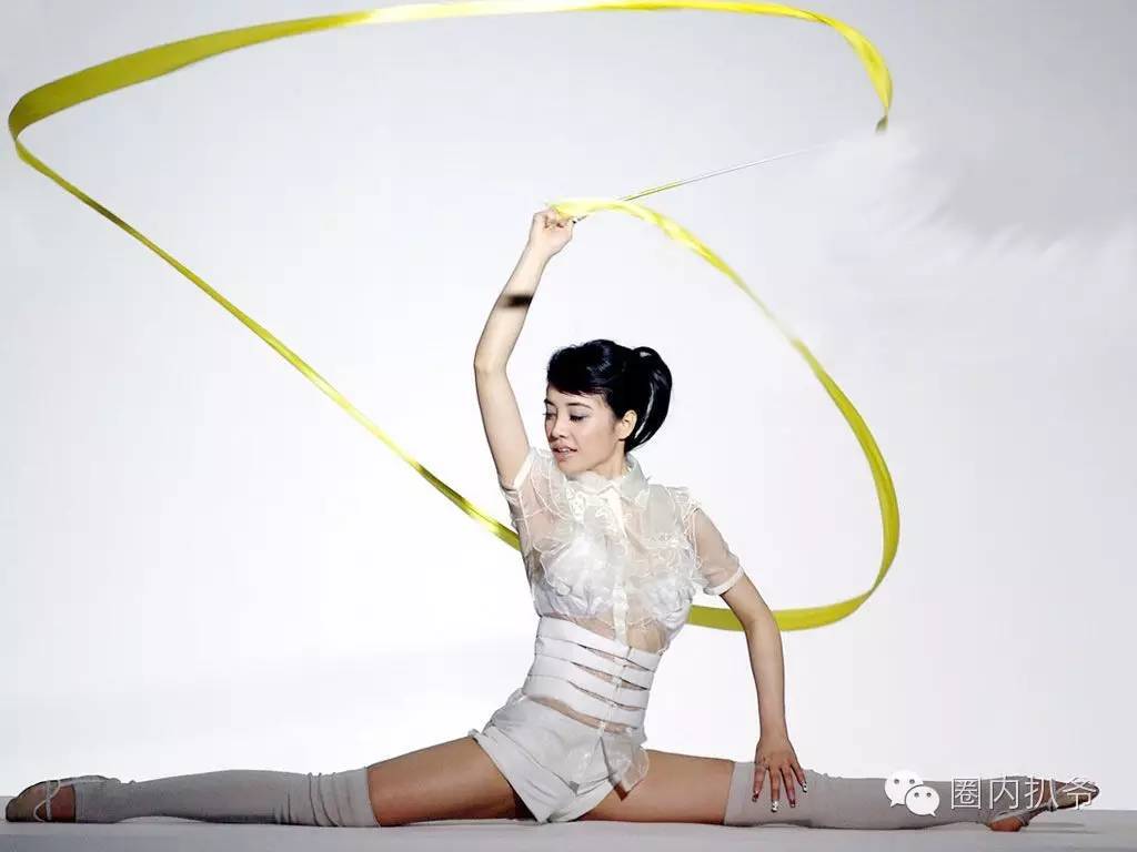 旋转跳跃我做蛋糕，英国拿金奖我做蛋糕！厉害了Word蔡依林！