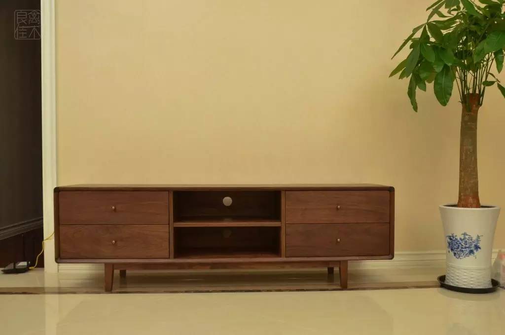 黑胡桃木家具居然之家 (最高端的黑胡桃木家具)