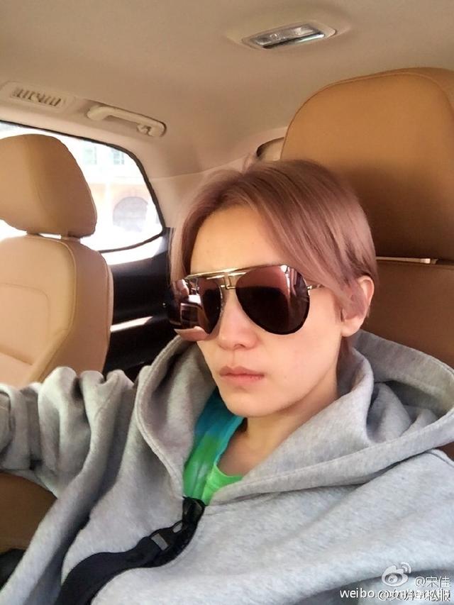 刘恺威和王鸥杨幂出席活动,刘恺威和杨幂穿搭