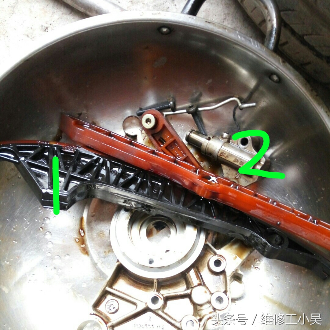 吉利1.4发动机正时链条变长,发动机正时链条故障灯亮怎么修