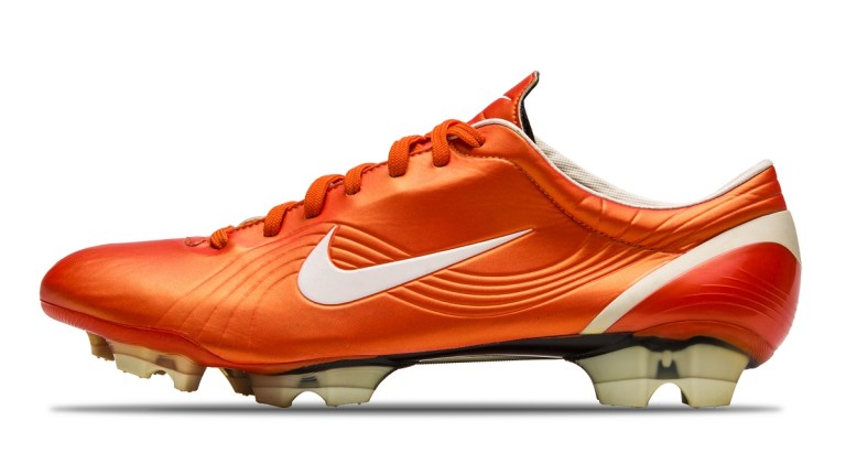 经典回顾c罗,对c罗最重要的球鞋