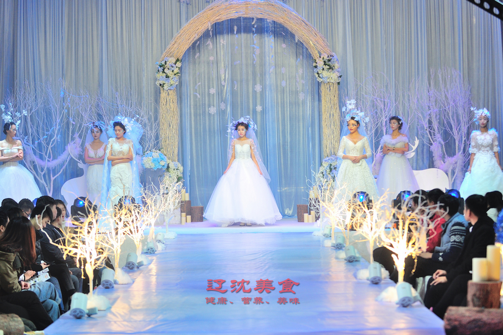 沈阳办场婚礼多少钱,请问现在办婚宴需要多少钱一桌