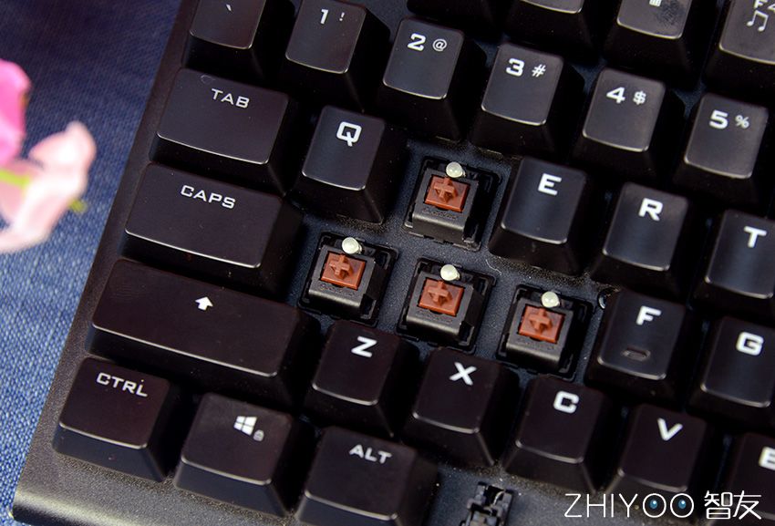 茶轴游戏手感,茶轴电竞游戏键盘