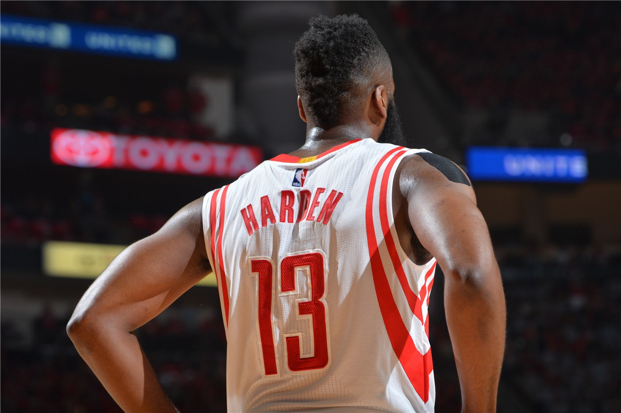 门道：除了欧洲步还能跟哈登学什么？（内附碰瓷秘笈噢）