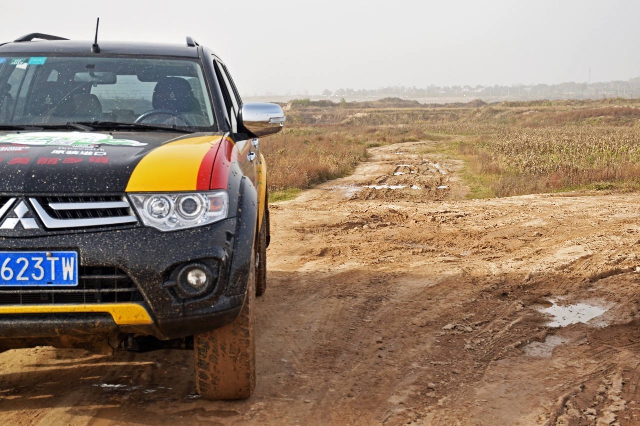 三菱帕杰罗劲畅at35特别版,沉浸式体验帕杰罗劲畅尊贵