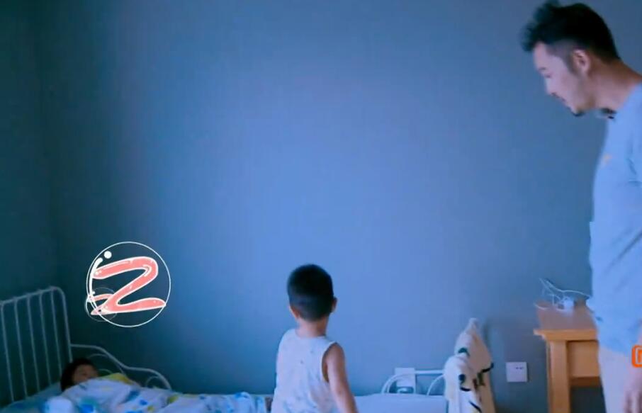 甜馨一家三口的最新视频,安吉和甜馨