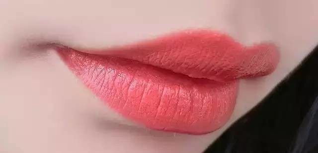 ysl口红1996方管圣诞款 (圣罗兰ysl方管星辰口红)