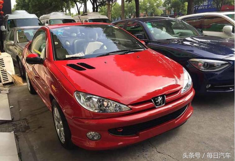 小伙买车给女朋友却分手了,小伙买跑车女友酝酿离开