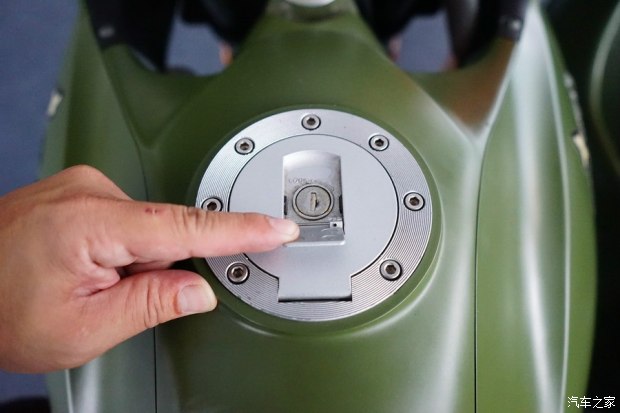 宋楠：评解放军嘉陵600*用军**摩托及技战术