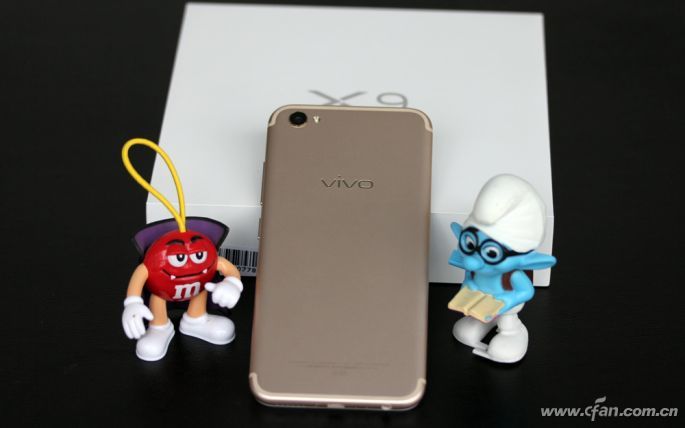 自拍中的战斗机vivoX9首发开箱图赏