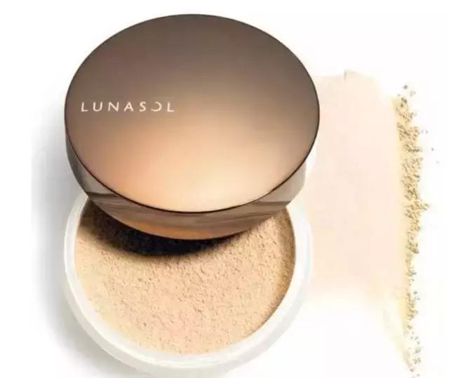 粉饼散粉蜜粉粉霜粉底液的区别,散粉蜜粉傻傻分不清楚