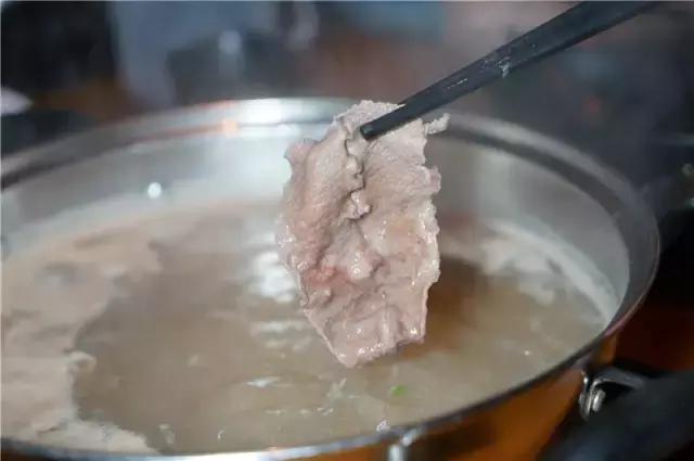 22蚊！足料进口牛肉云吞面超多料！还有重量级进口牛肉船上岸！