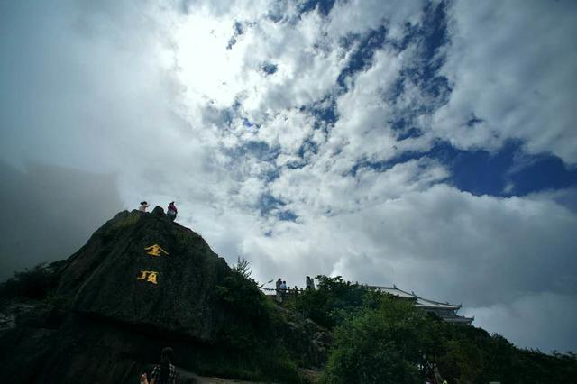 峨眉山金顶云海日出真是人间胜景,峨眉山金顶云海风景视频