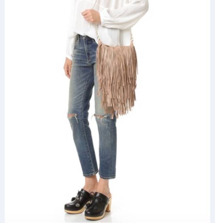 这些大容量包包简单又好看,这些包包不贵却比大牌还好看