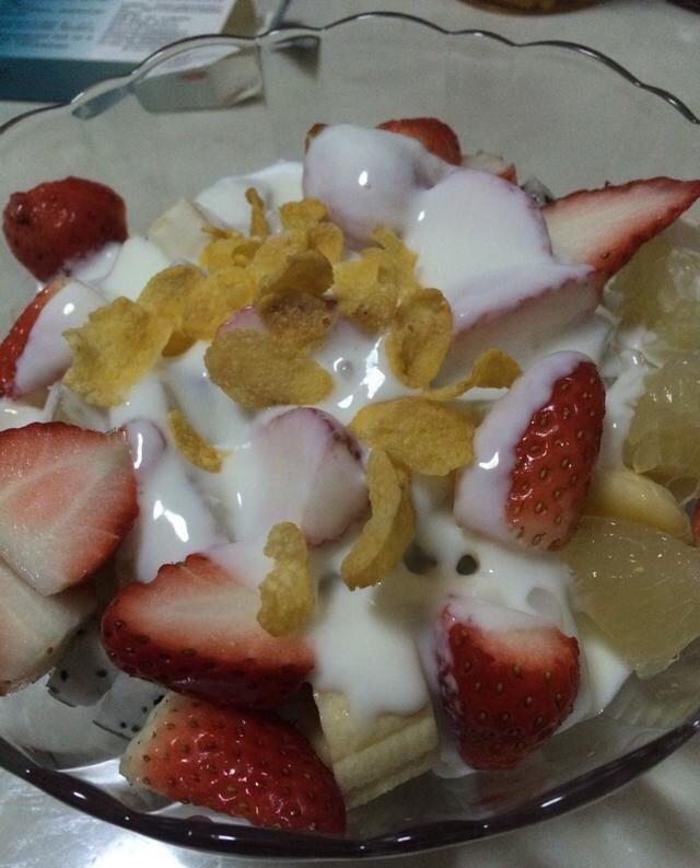 小姨子出国留学回来,小姨子回来做菜