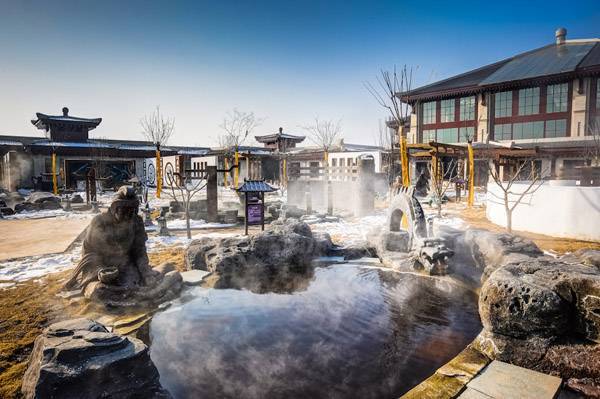 冬日最适合和情侣泡温泉北京,冬季泡温泉旅游攻略