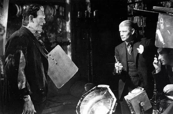 尸体拼凑成的怪物,由无数尸体合成的怪物